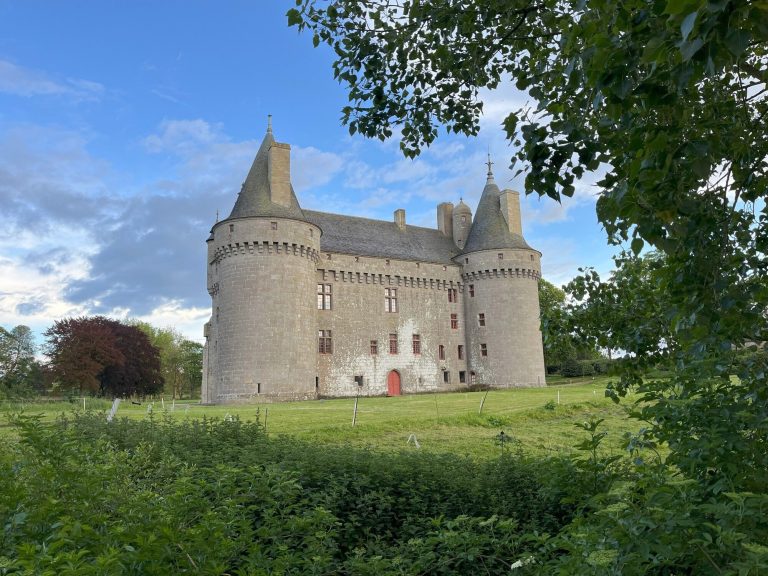 château de Kérouzéré - Nord depuis lavoir